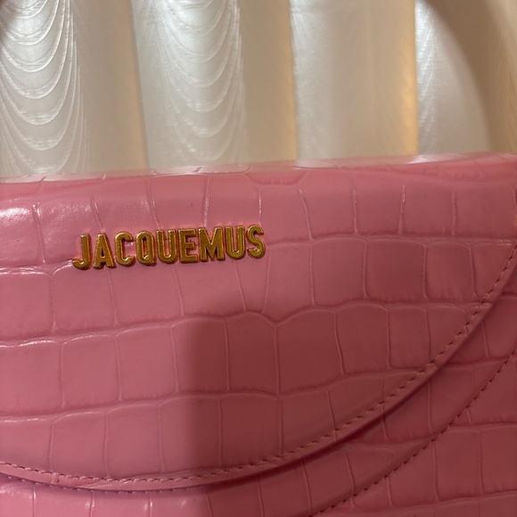 Pre-Loved Jacquemus Crocodile Embossed Calfskin Le Sac Rond Bag - Picture 3 of 4
